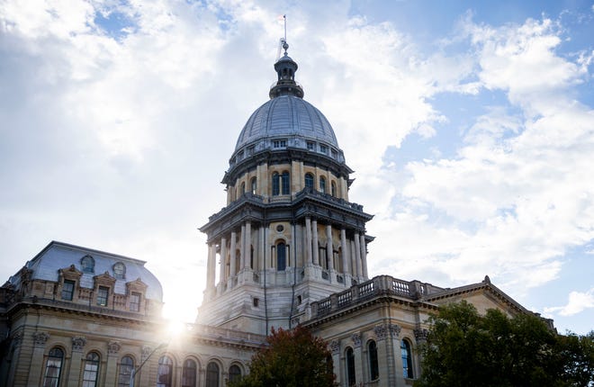 The Sun Rises Over The Illinois State Capitol In Springfield, Ill., Wednesday, October 20, 2021. The State Is The Top Employer In Sangamon County. [Justin L. Fowler/The State Journal-Register]