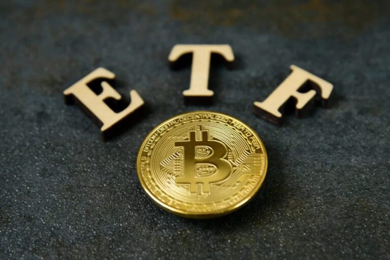 Former Sec Official Says Spot Bitcoin Etf Coming After 2024, Here'S Why