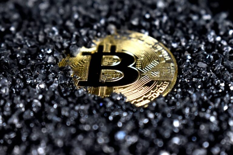 Market Jolt: Bitcoin Falls Below $42,000 As Short Term Holders Rush To Cash In