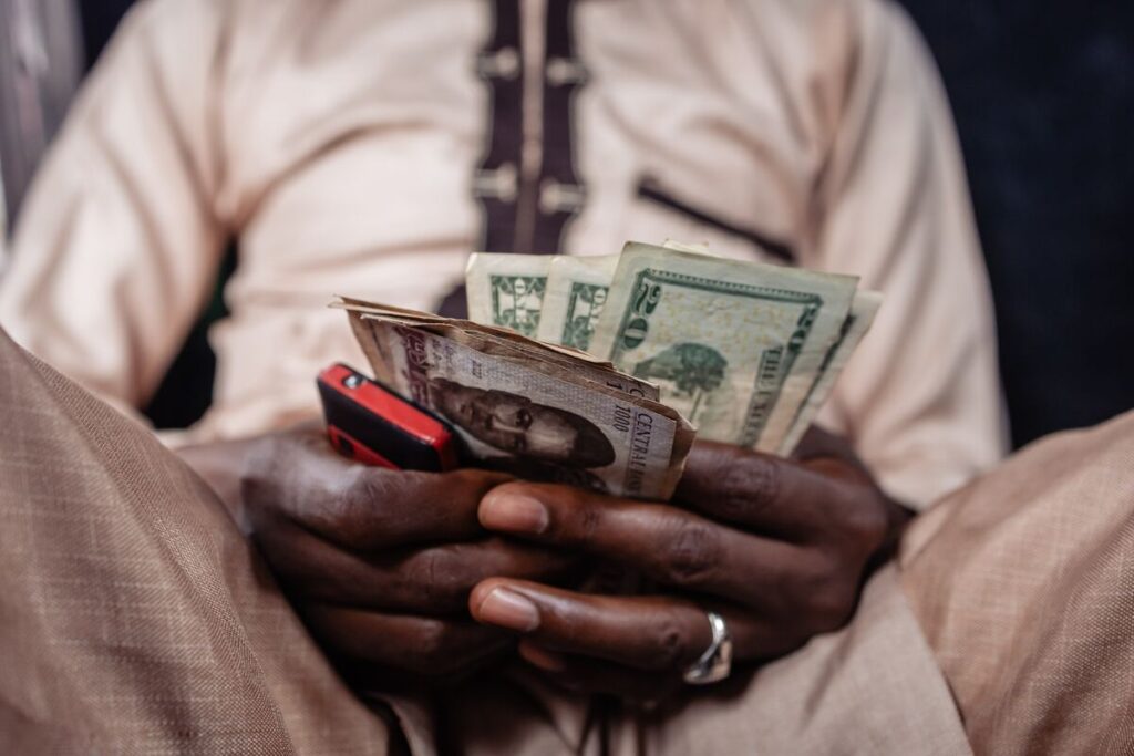 Nigeria'S Naira (Ngn/Usd) Clampdown On Forex, Crypto Traders