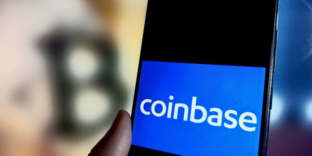 Coinbase Down 9% This Month, Aligned With Bitcoin'S Tumble