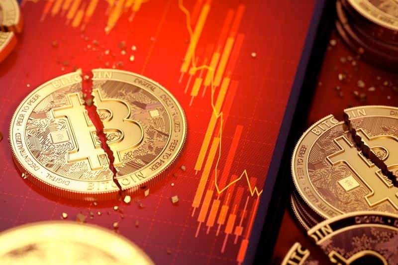 Expert Outlines Phases Of ‘The Biggest Crash’ For Bitcoin And Altcoins As ‘Trouble Is Approaching’